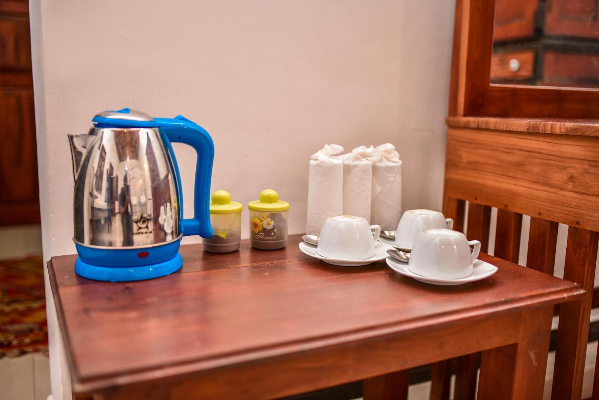 Araliya Gardens Hotel Hikkaduwa Buitenkant foto
