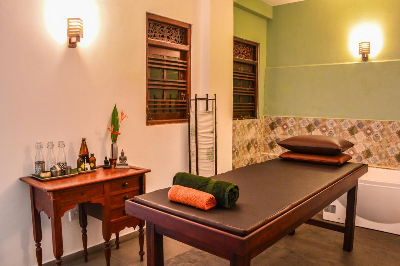 Araliya Gardens Hotel Hikkaduwa Buitenkant foto