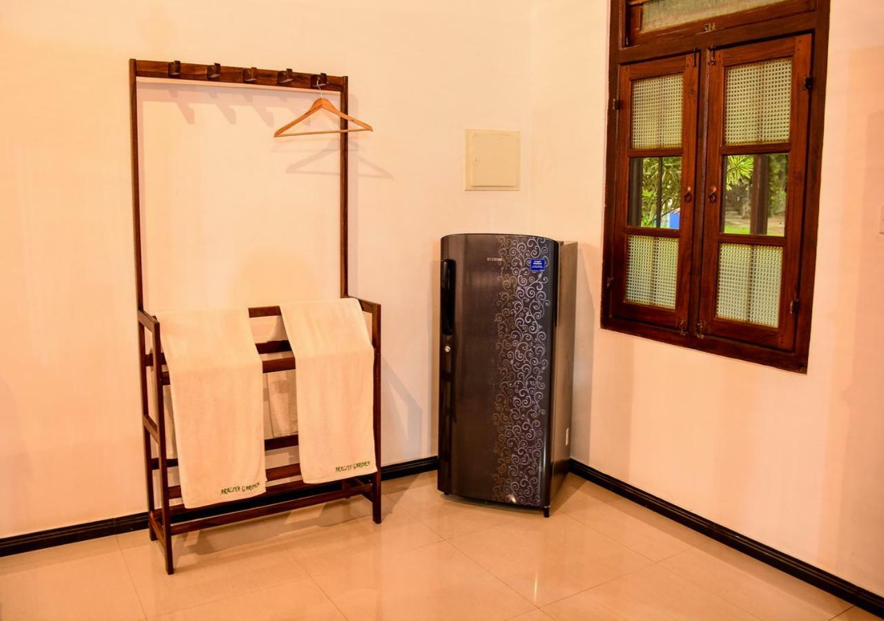 Araliya Gardens Hotel Hikkaduwa Buitenkant foto