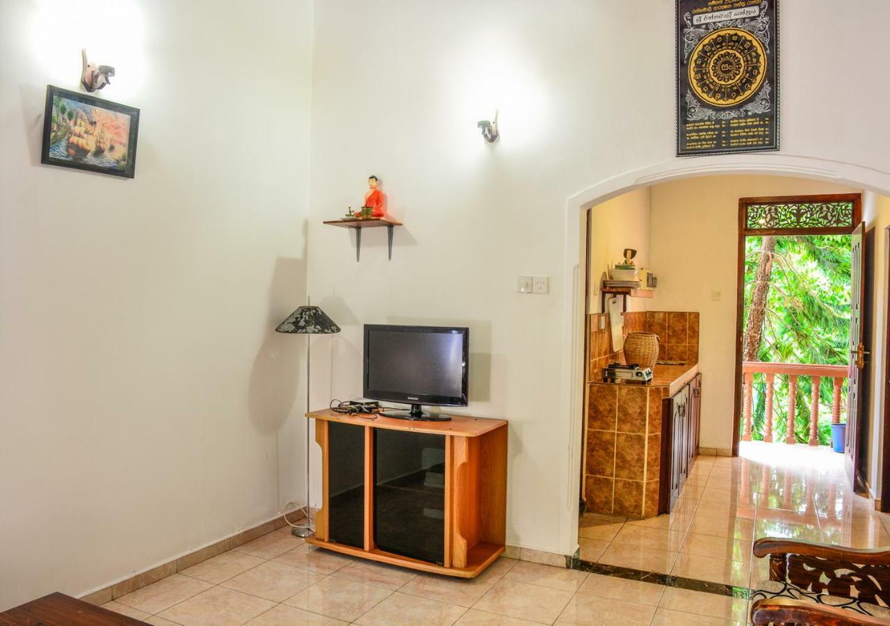 Araliya Gardens Hotel Hikkaduwa Buitenkant foto