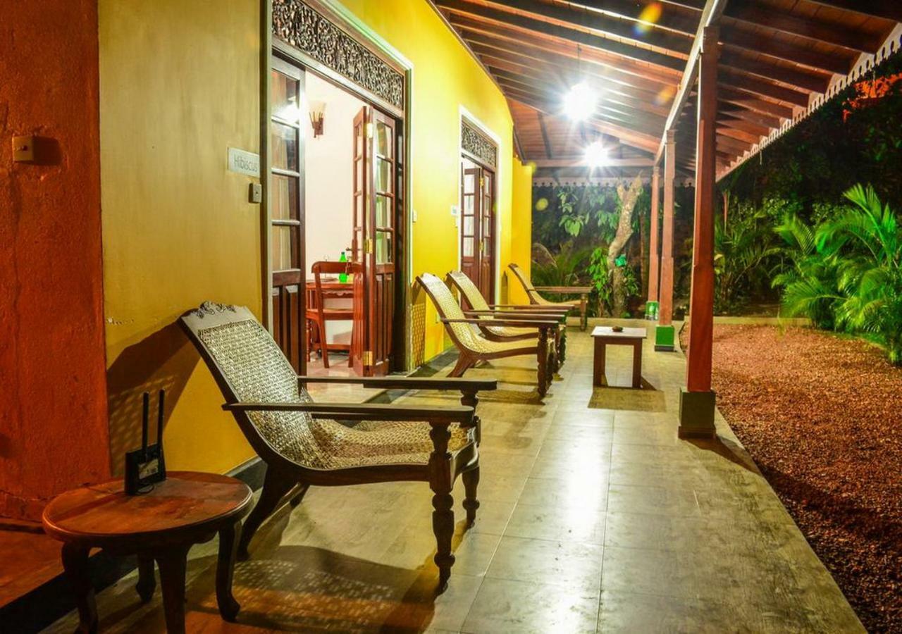 Araliya Gardens Hotel Hikkaduwa Buitenkant foto