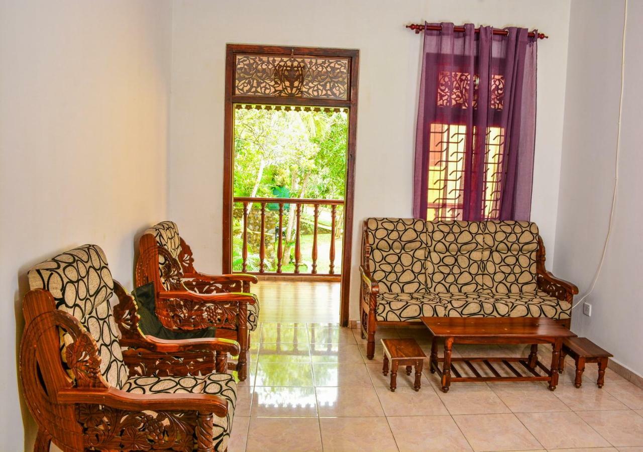 Araliya Gardens Hotel Hikkaduwa Buitenkant foto